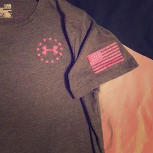 Under Armour T-shirt